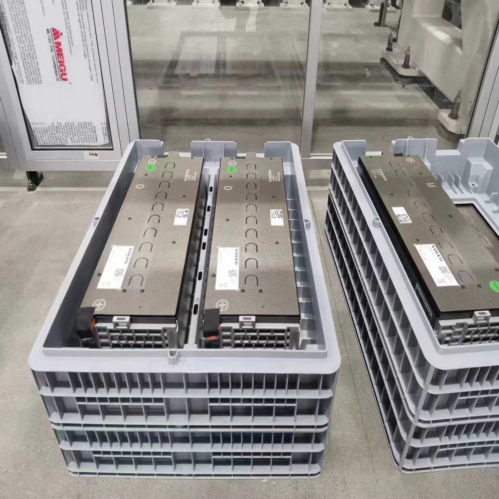 Plastic box for battery packaging Kunststoffbox zur Batterieverpackung