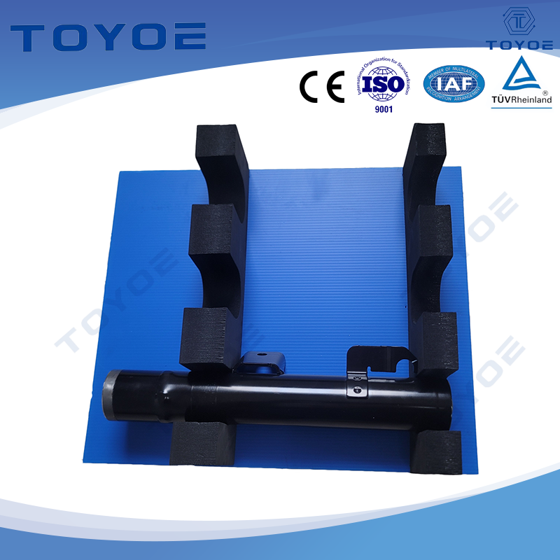 Kunststoffbehälter verfügen über Wabenpartitionen für die Lagerung der organisierten Komponenten.
