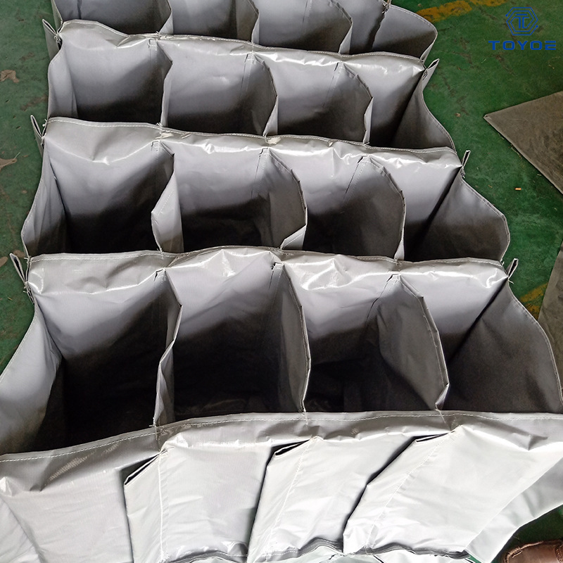 Verpackungsbehälter im Canvas -Schnittbeutelstil