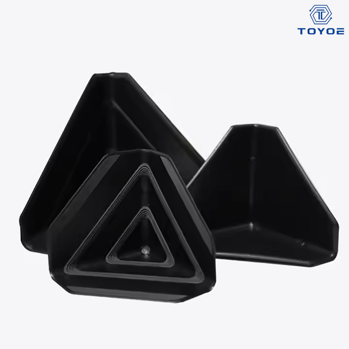 Hochfeste plastische Eckwächter schützen die Kanten und Ecken von Behältern effektiv