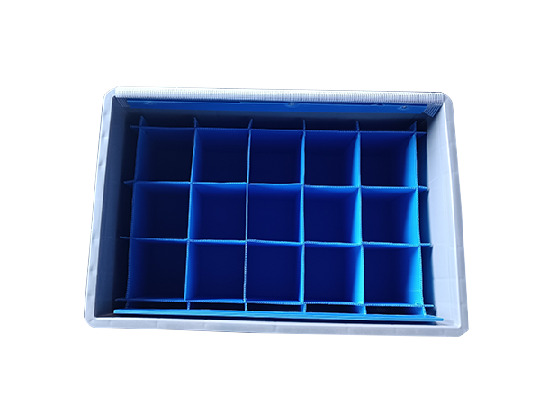 Hohlbrett mit Kunststoffbeh&auml;lter ausgekleidet