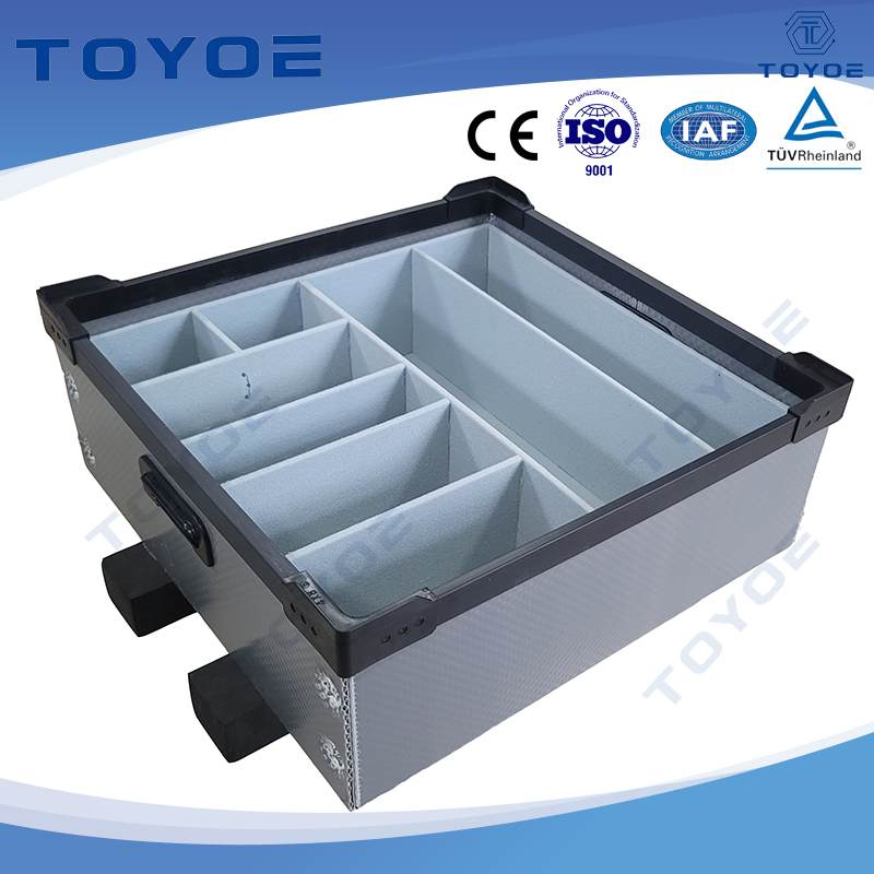 HDPE -Boxen mit Hohlschaum ideal für die Federlogistik.