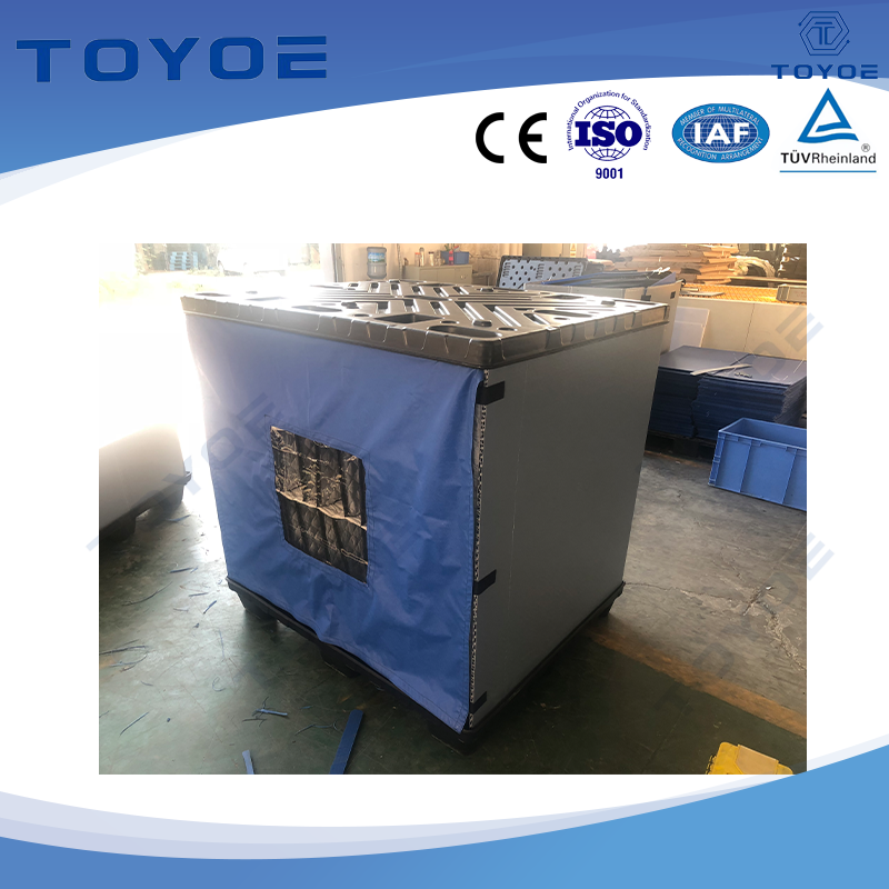 Premium Ferrari Carbon Fasertransport sichert die Rennkomponenten.